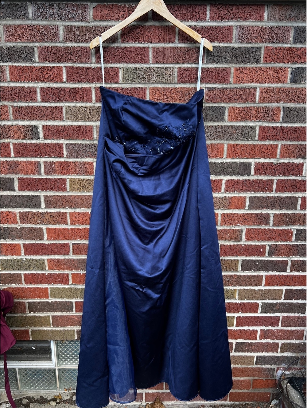 David’s Bridal Navy Blue Floral Beaded Ruched Strapless Wedding Ball Gown Dress